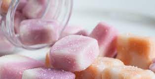 THE DANGERS (AND PLUS SIDE) OF ARTIFICIAL SWEETNERS